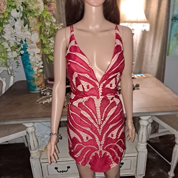 Gorgeous 😍 red & nude dress, size 10 - Picture 7 of 10